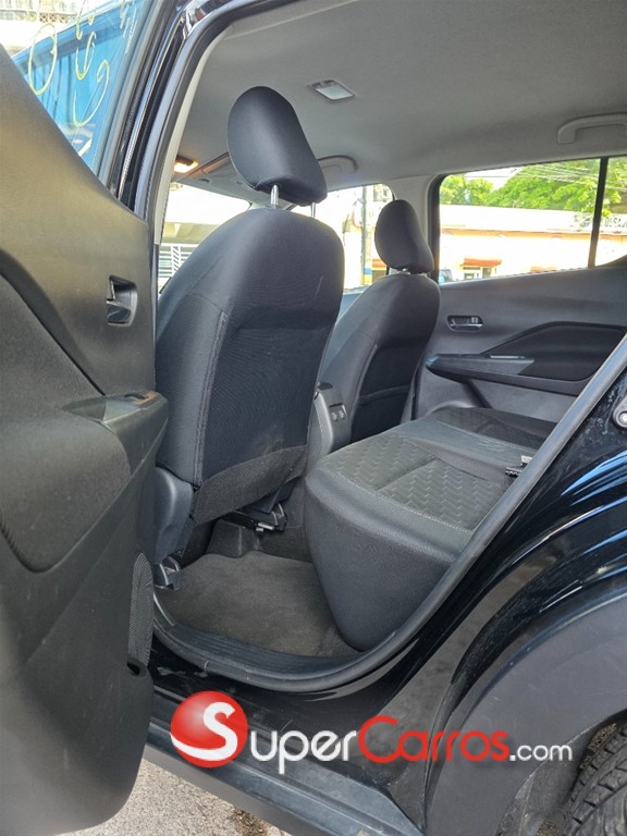 2023 Nissan Kicks SV — foto 4 / 8