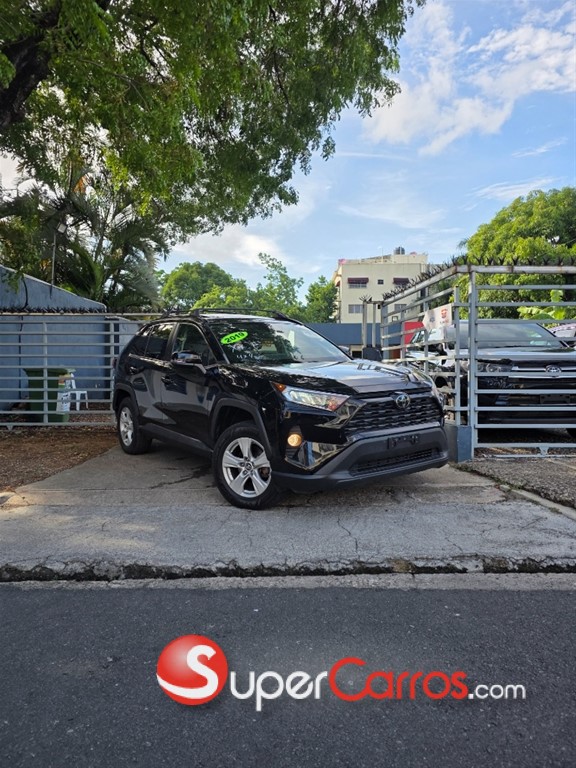 2019 Toyota RAV4 XLE PLUS