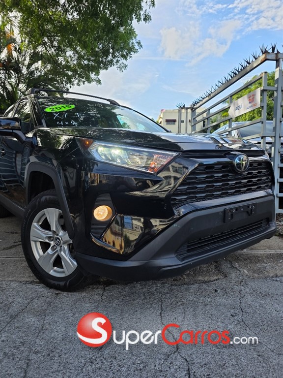 2019 Toyota RAV4 XLE PLUS — foto 2 / 8