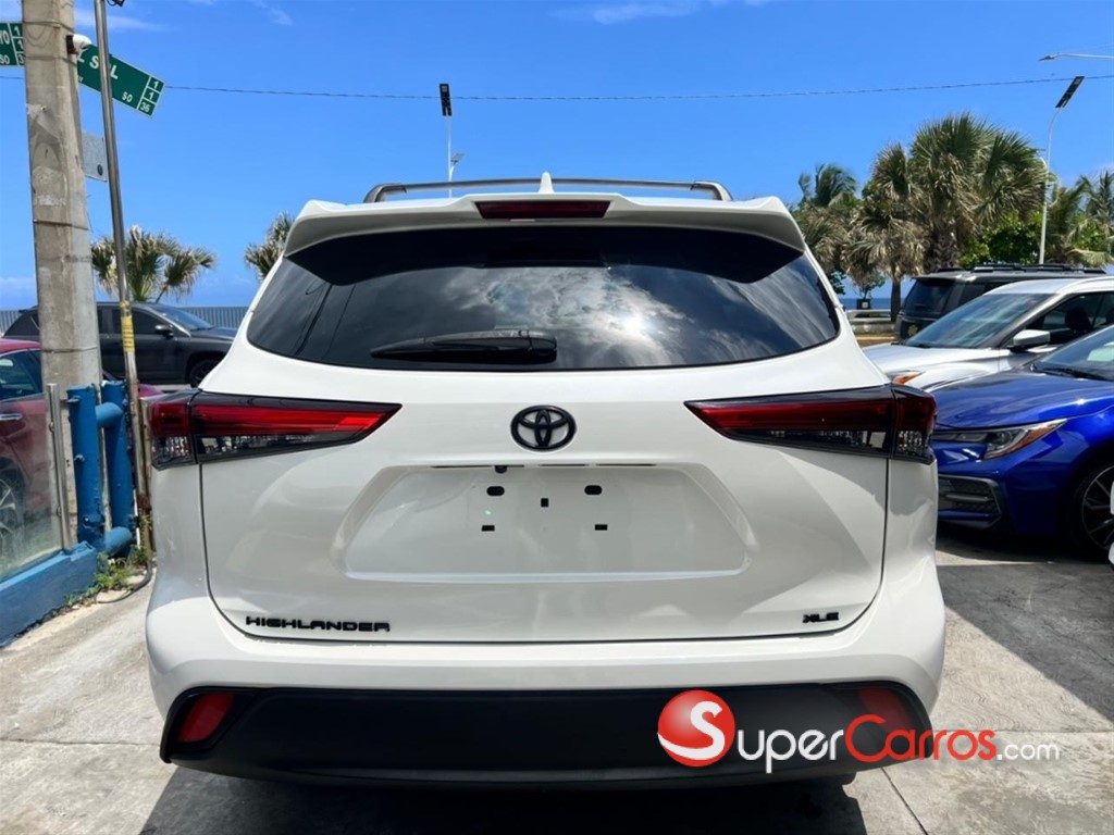 2021 Toyota Highlander XLE — foto 4 / 12