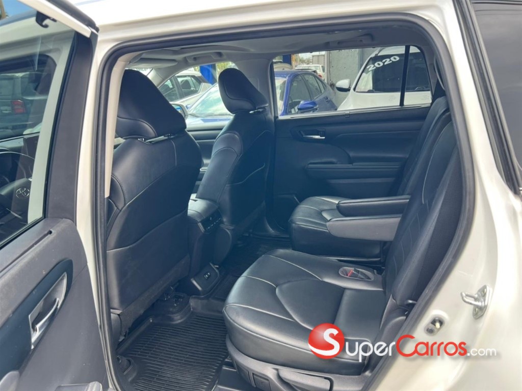 2021 Toyota Highlander XLE — foto 5 / 12