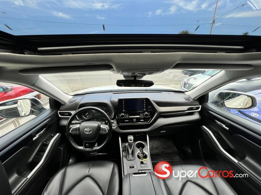 2021 Toyota Highlander XLE — foto 7 / 12