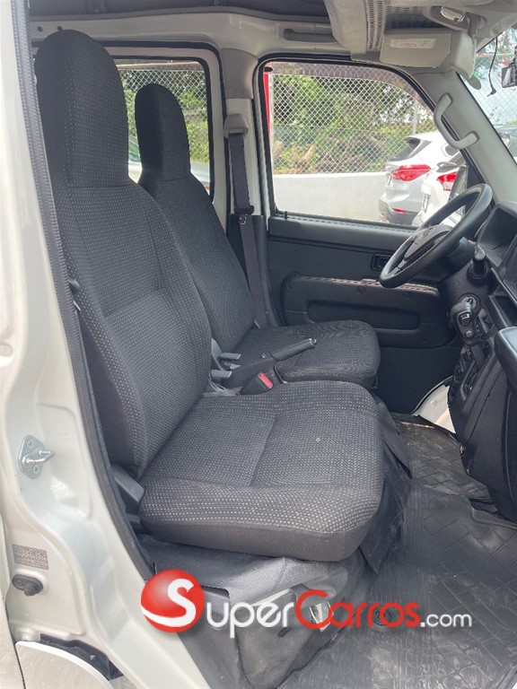 2020 Daihatsu Hijet — foto 10 / 12