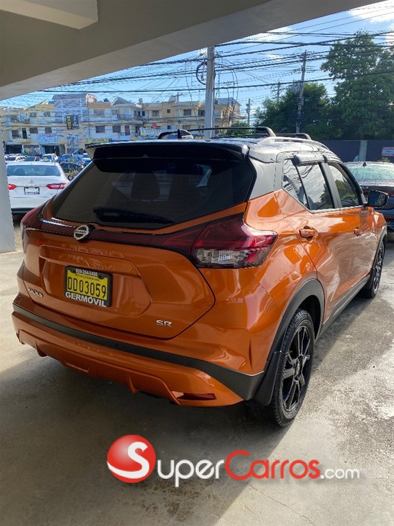 2021 Nissan Kicks SR — foto 8 / 12