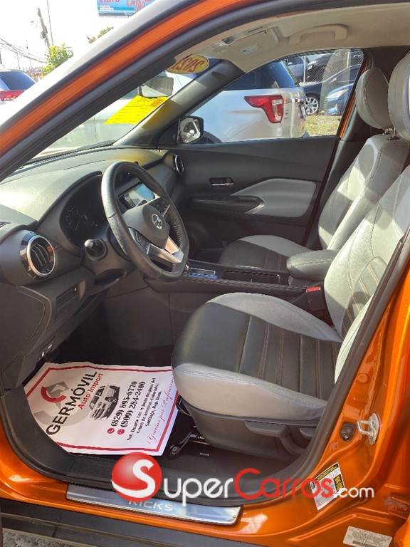 2021 Nissan Kicks SR — foto 9 / 12