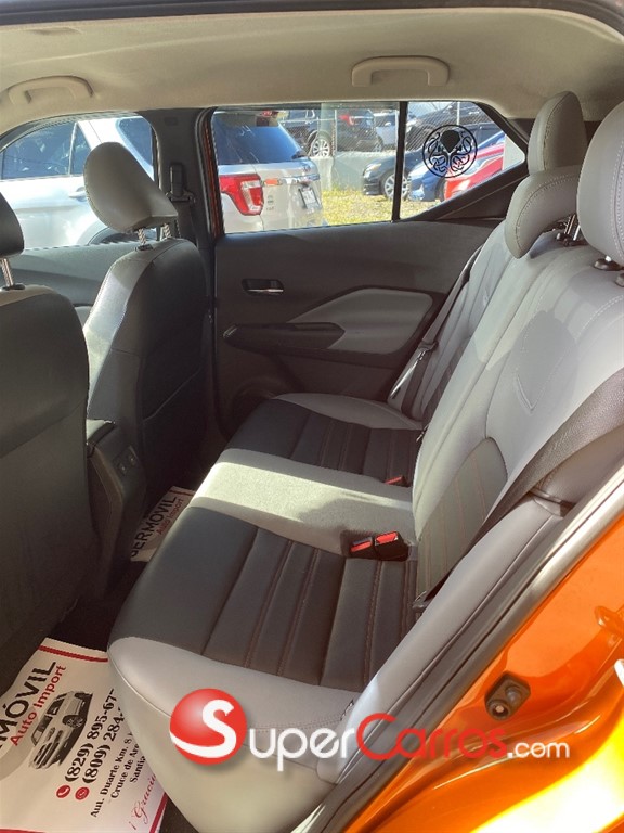 2021 Nissan Kicks SR — foto 10 / 12