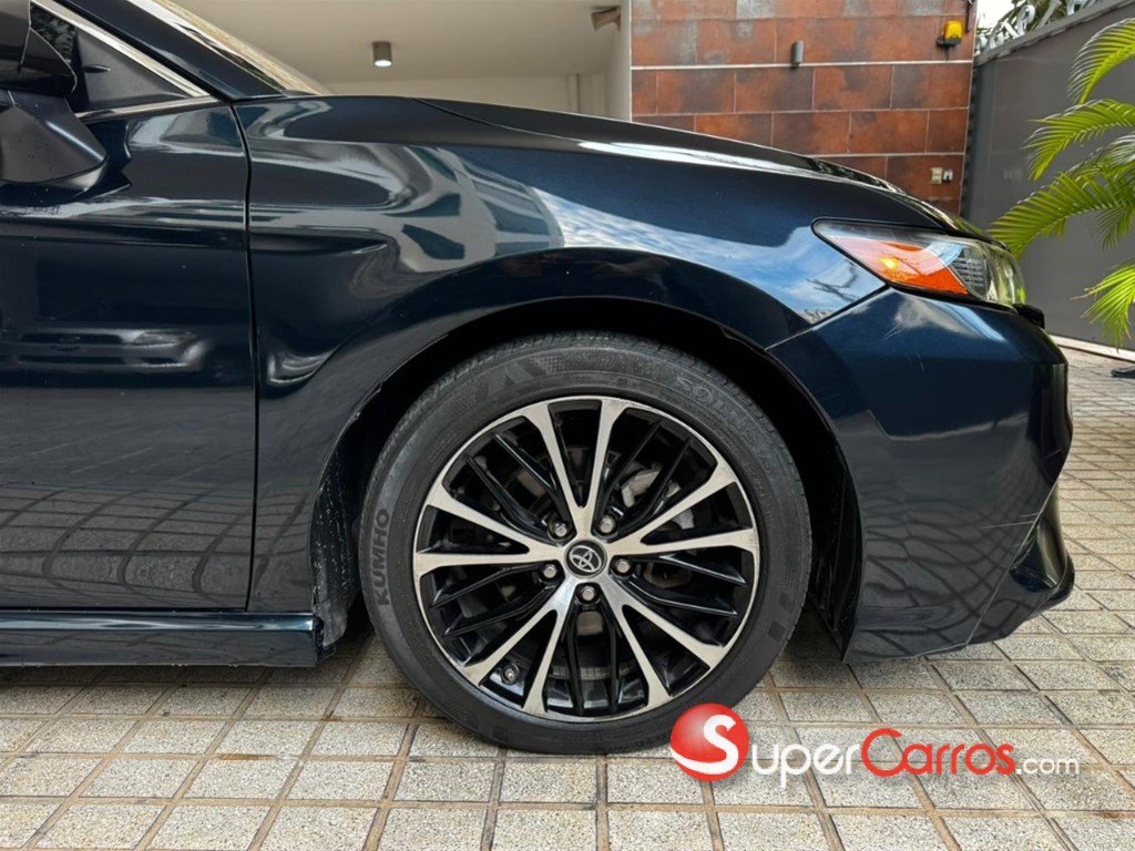 2019 Toyota Camry SE — foto 6 / 11