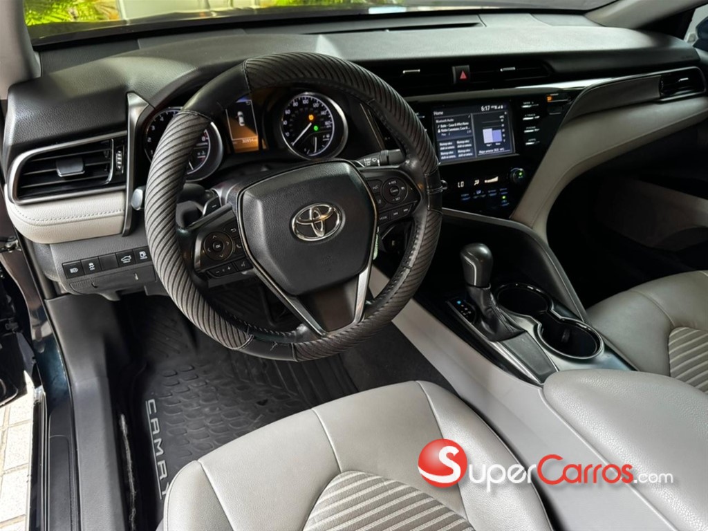 2019 Toyota Camry SE — foto 8 / 11