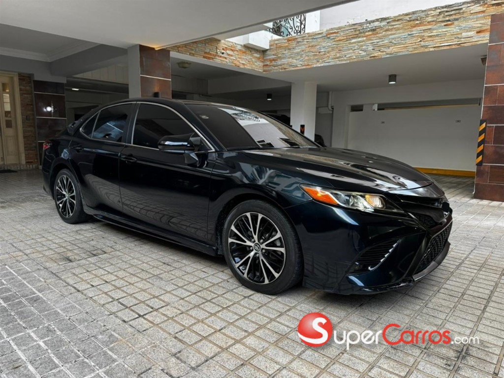 2019 Toyota Camry SE — foto 9 / 11