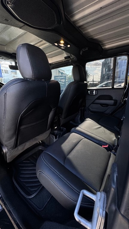 2023 Jeep Wrangler Sahara — foto 7 / 11