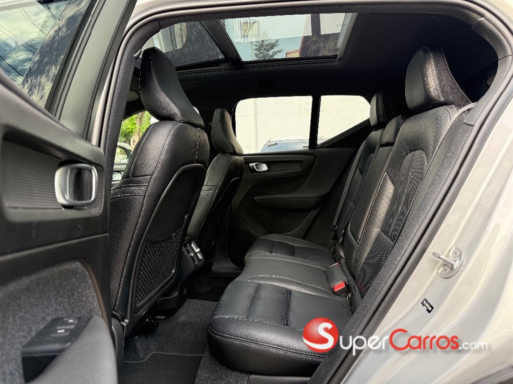 2024 Volvo XC40 B5 — foto 7 / 11