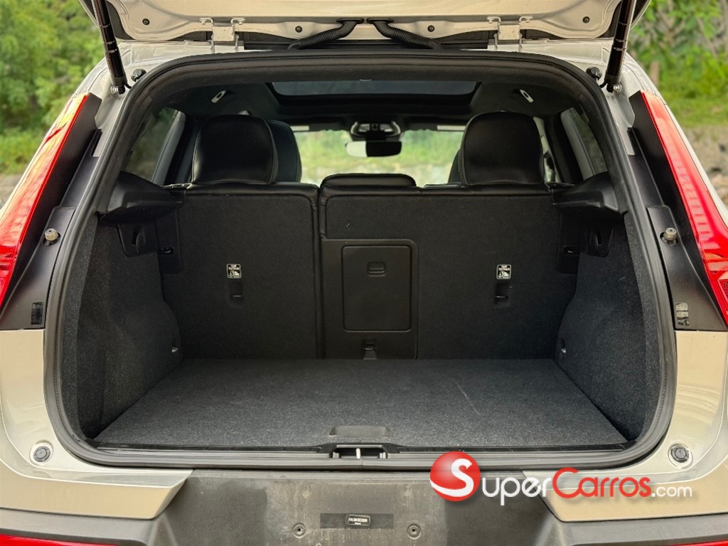 2024 Volvo XC40 B5 — foto 8 / 11