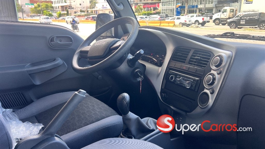 2027 Kia K700 — foto 10 / 11