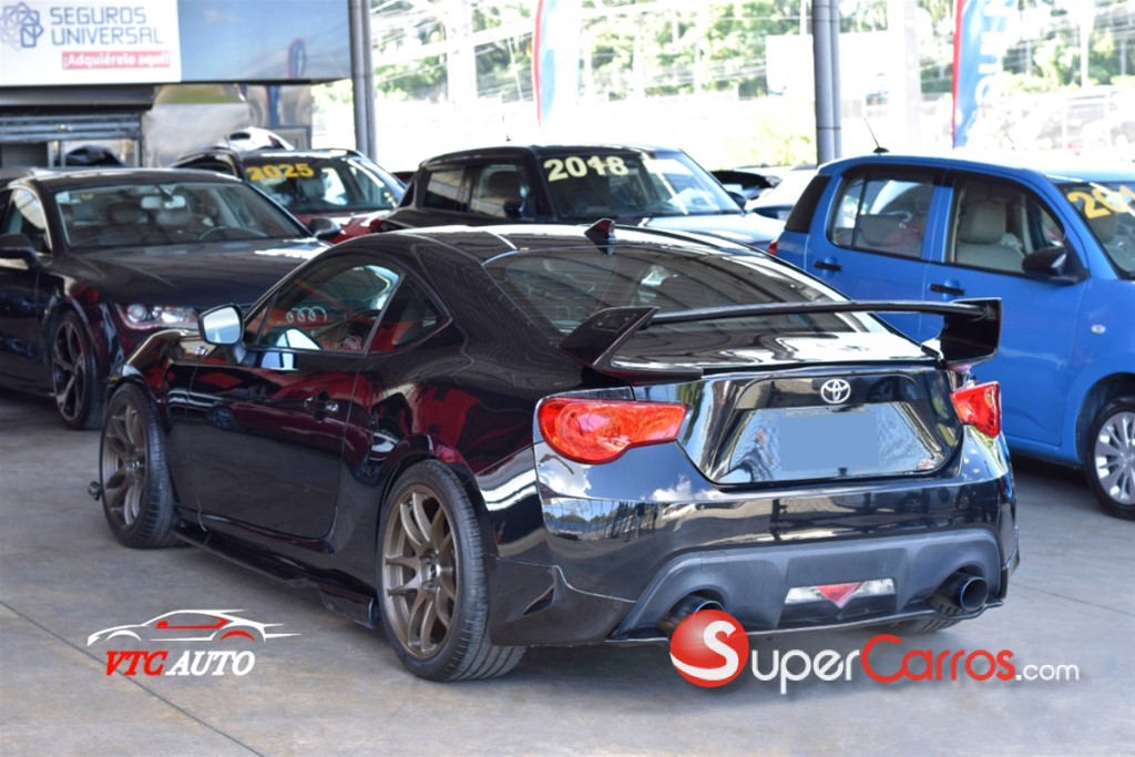2015 Toyota Scion FR-S — foto 2 / 12