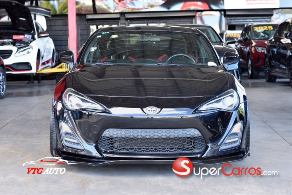 2015 Toyota Scion FR-S — foto 3 / 12