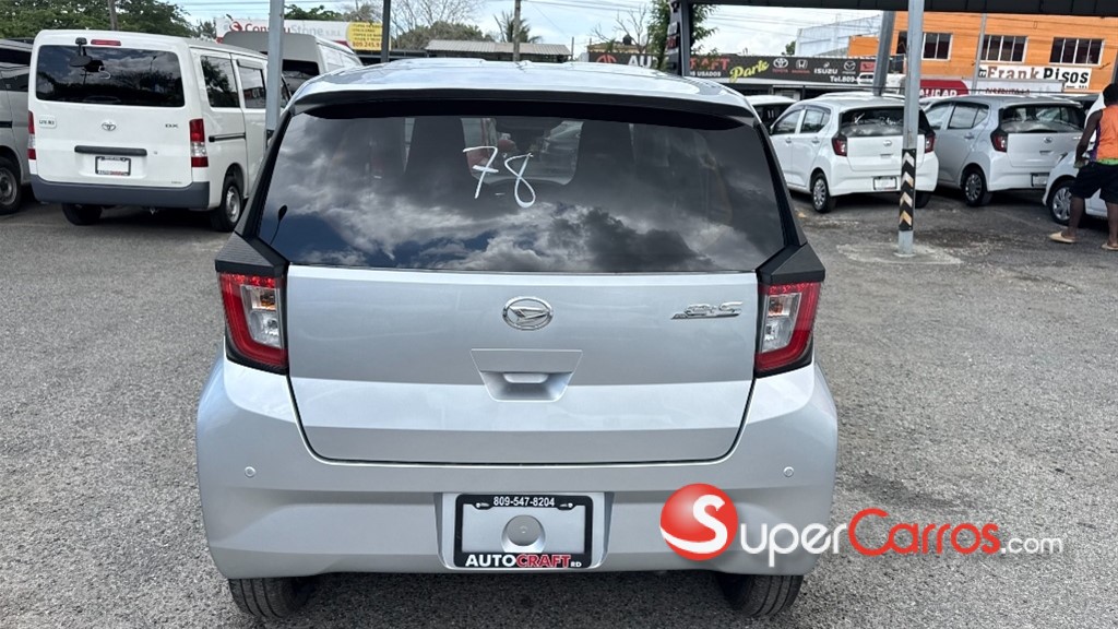 2021 Daihatsu Mira — foto 10 / 12