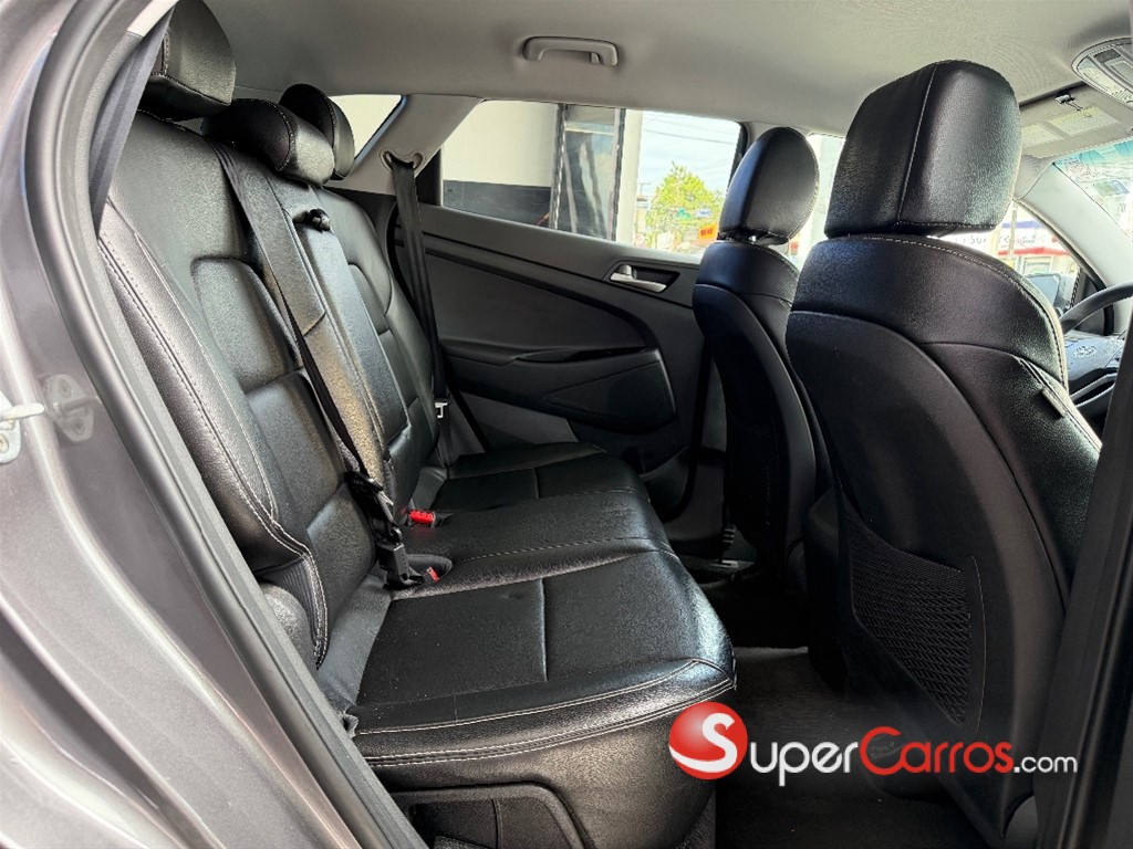 2020 Hyundai Tucson SE — foto 6 / 10