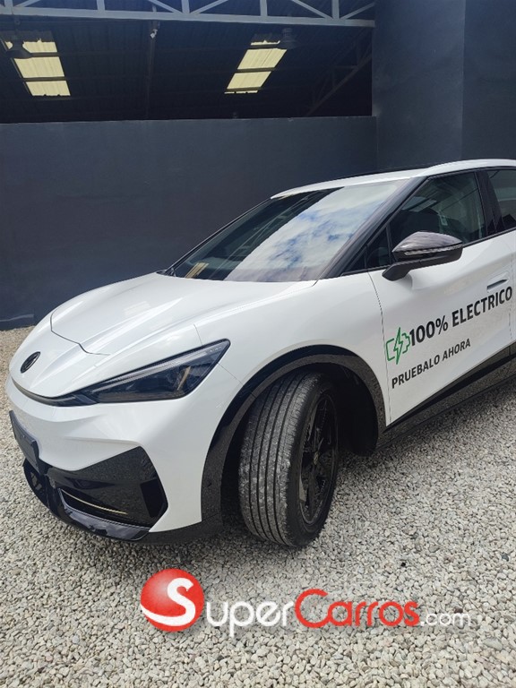 2025 Volkswagen ID UNYX 06 PURE — foto 2 / 12