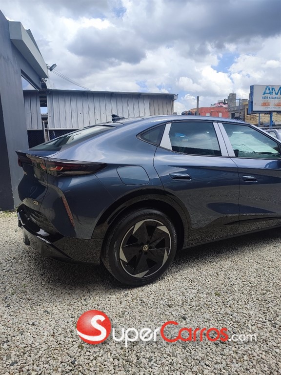 2025 Volkswagen ID UNYX 06 PRO — foto 7 / 12