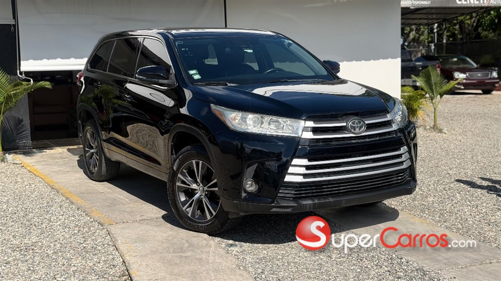 2018 Toyota Highlander LE