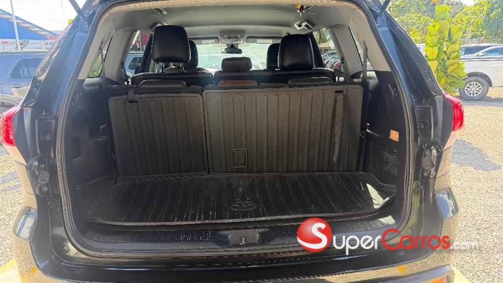 2018 Toyota Highlander LE — foto 3 / 7