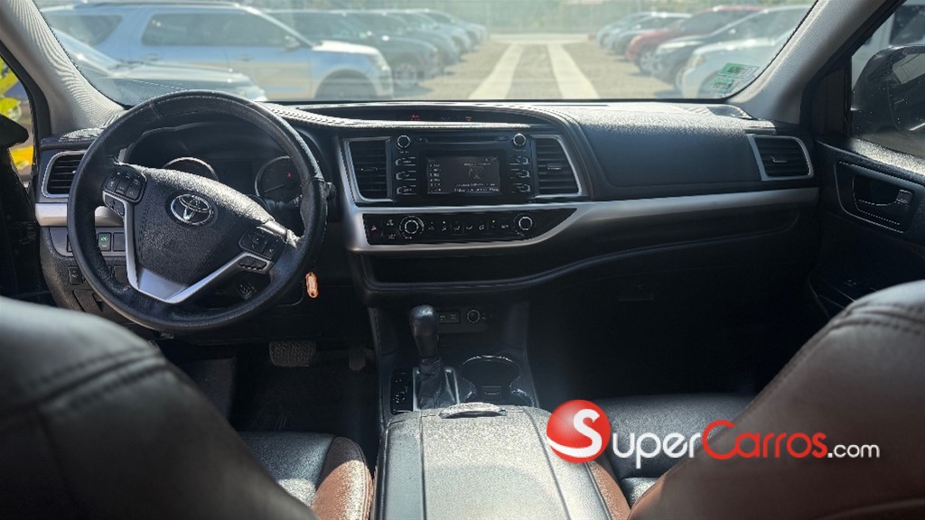 2018 Toyota Highlander LE — foto 5 / 7
