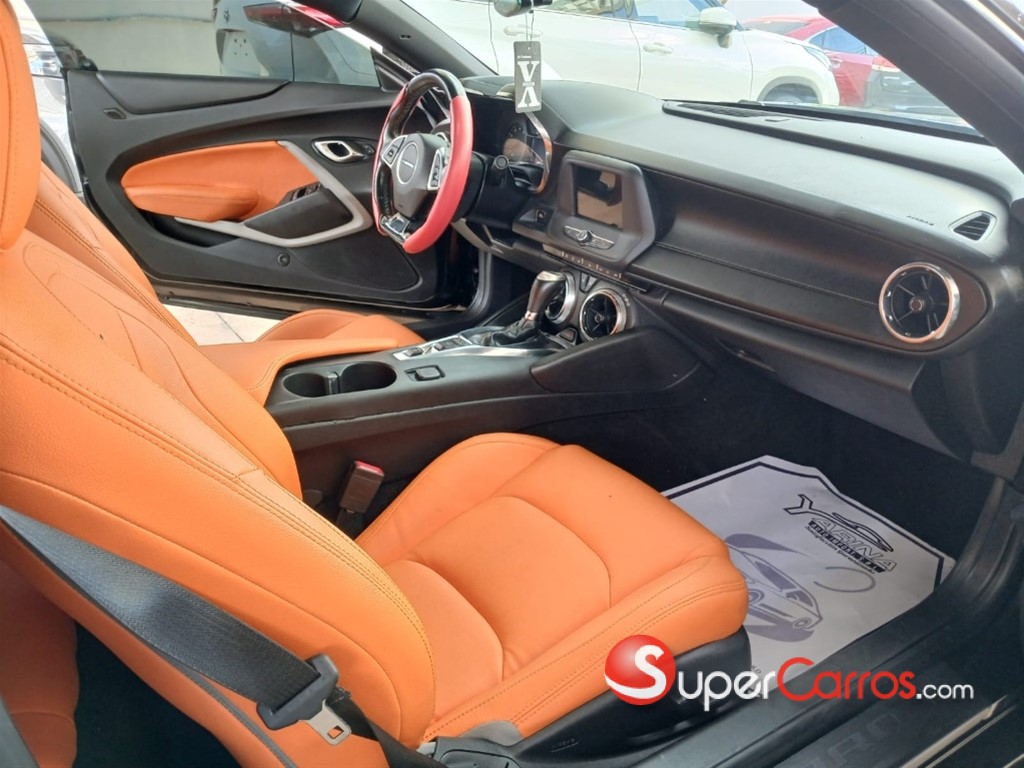 2019 Chevrolet Camaro LT — foto 8 / 12