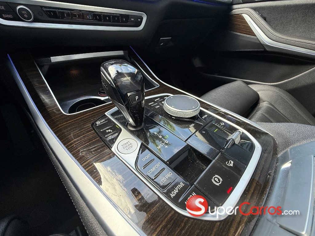 2022 BMW X 7 XDRIVE 40i — foto 7 / 10