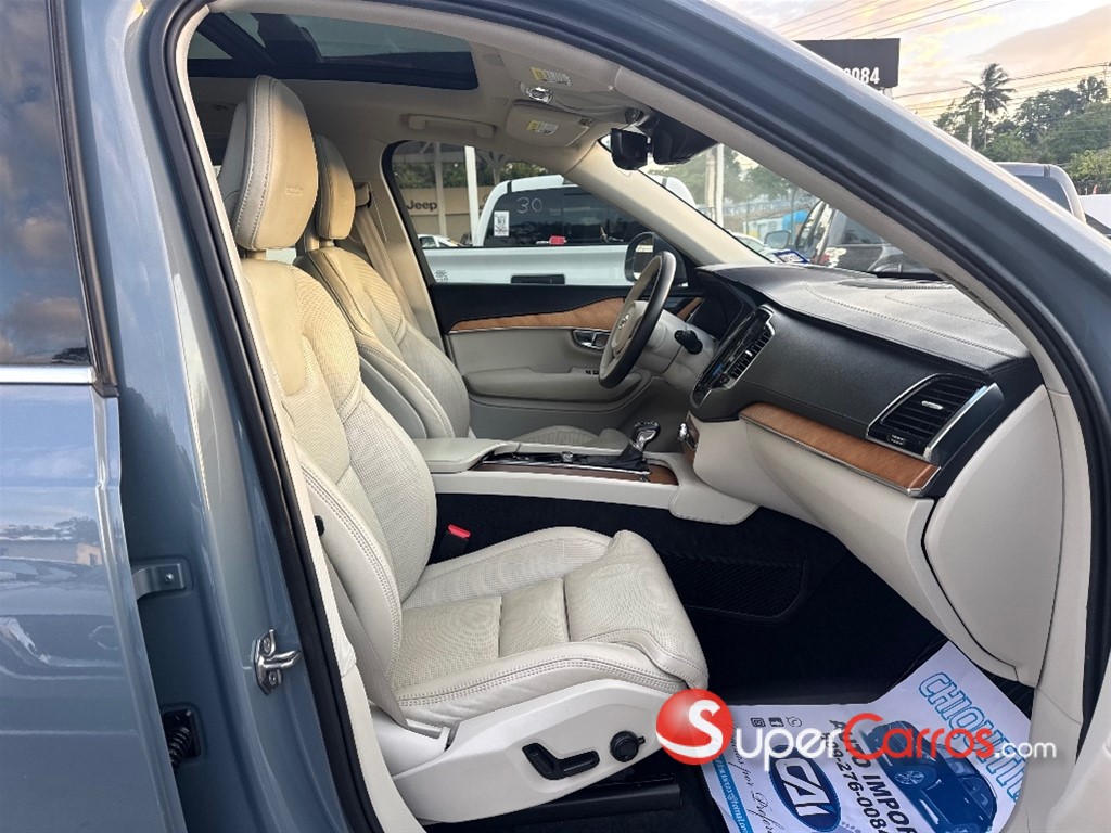 2020 Volvo XC90 Inscription T6 — foto 10 / 12