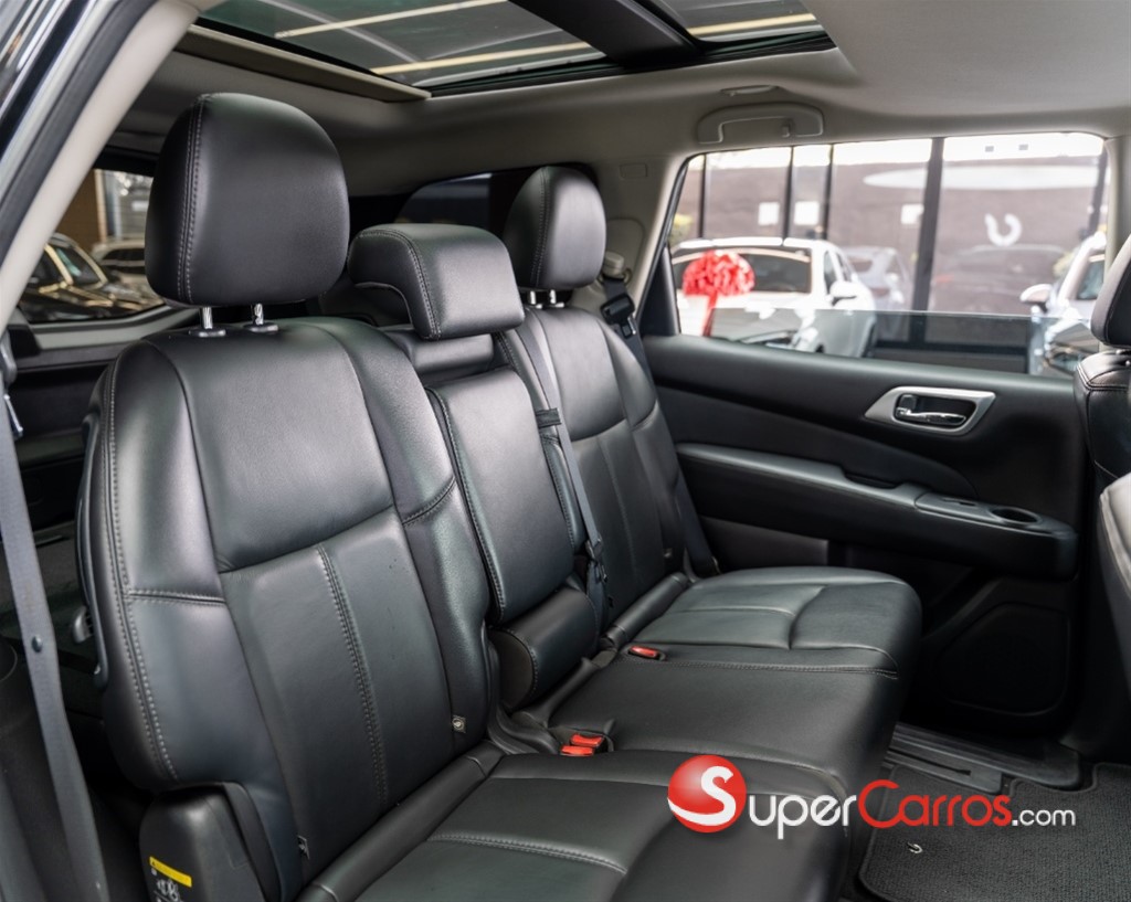 2017 Nissan Pathfinder — foto 4 / 12