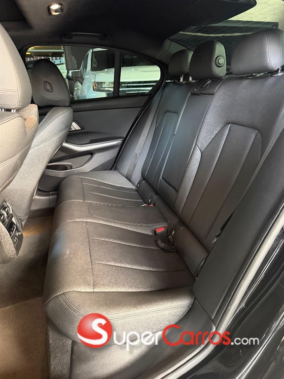 2020 BMW Serie 3 330i — foto 6 / 9