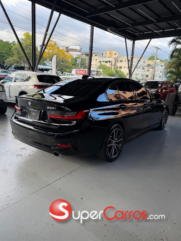 2020 BMW Serie 3 330i — foto 9 / 9