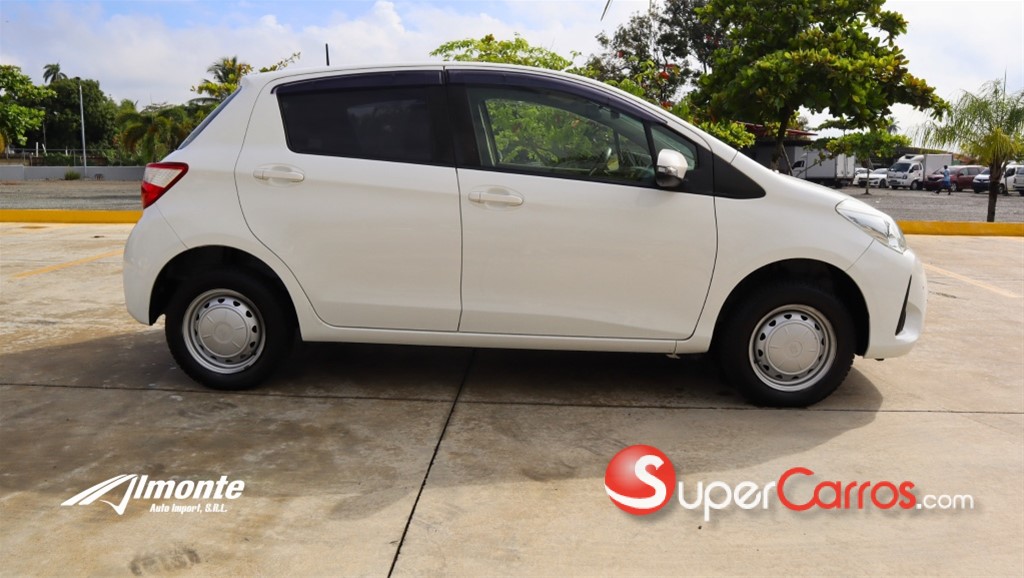 2020 Toyota VITZ — foto 3 / 8
