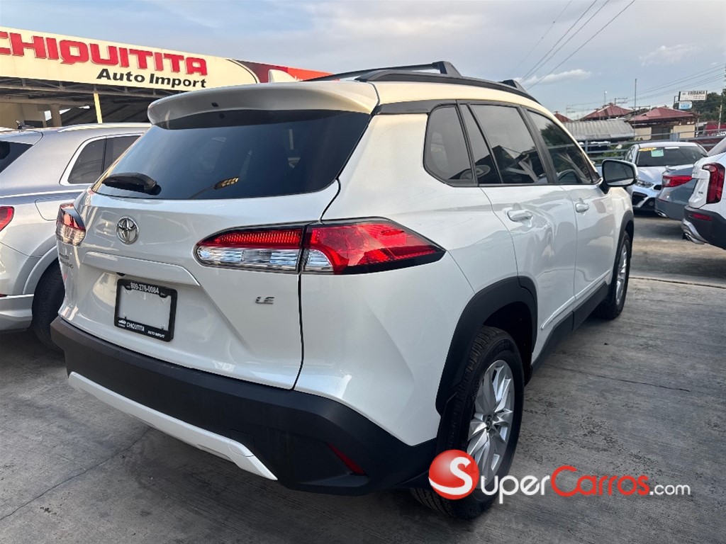 2022 Toyota Corolla Cross — foto 7 / 12