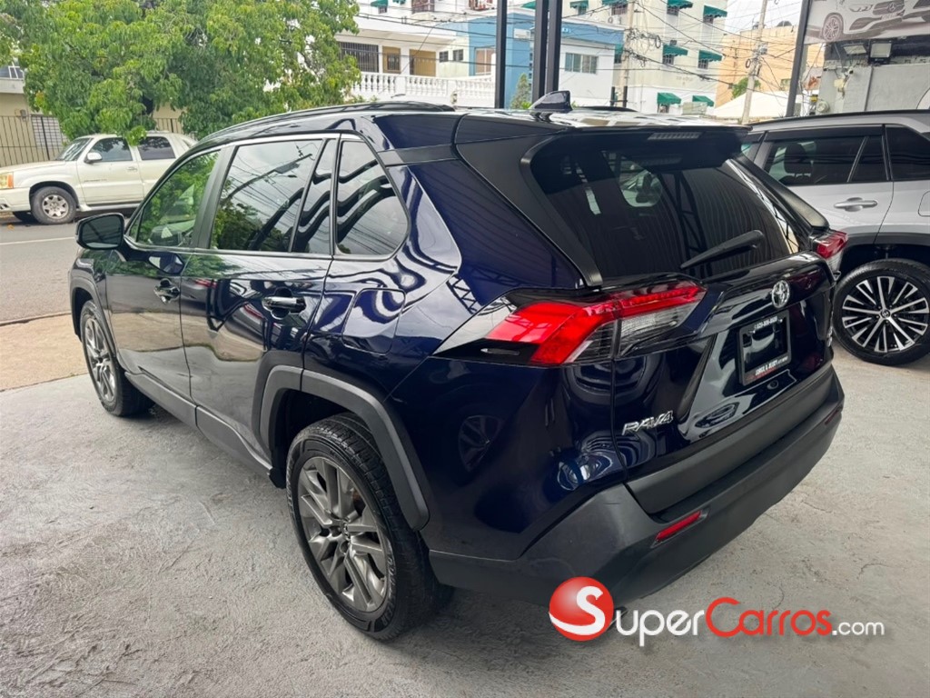 2019 Toyota RAV4 XLE Premium — foto 2 / 11