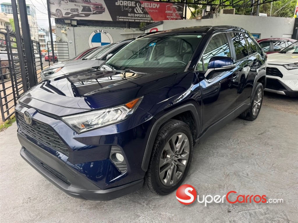 2019 Toyota RAV4 XLE Premium — foto 6 / 11