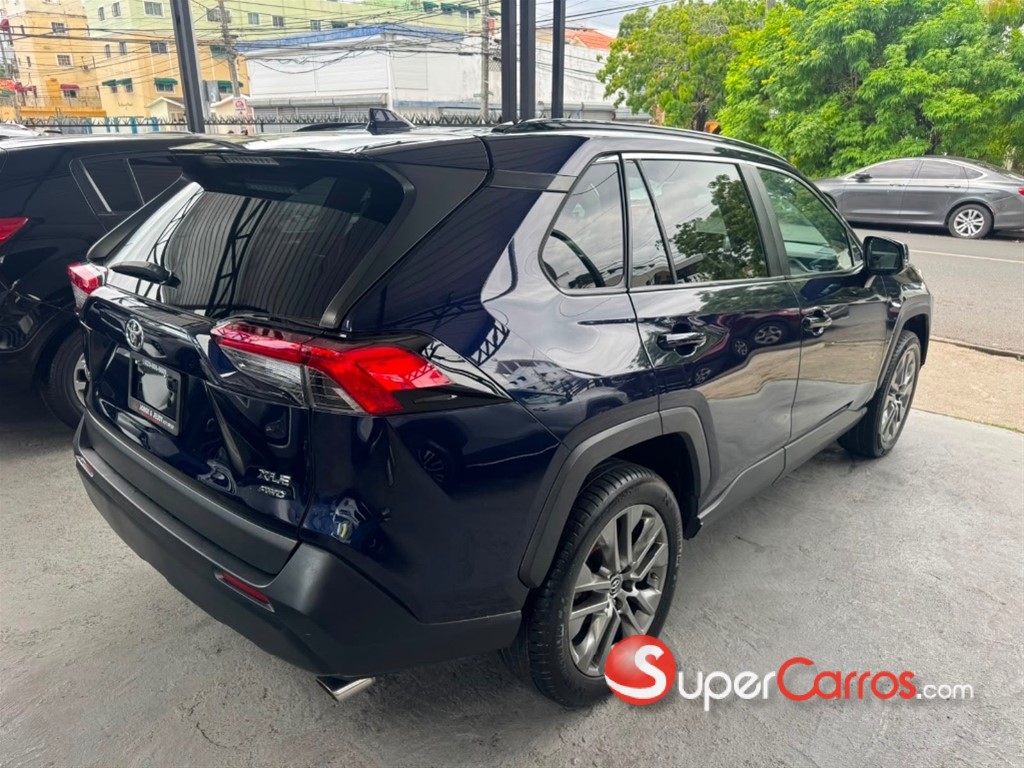 2019 Toyota RAV4 XLE Premium — foto 11 / 11