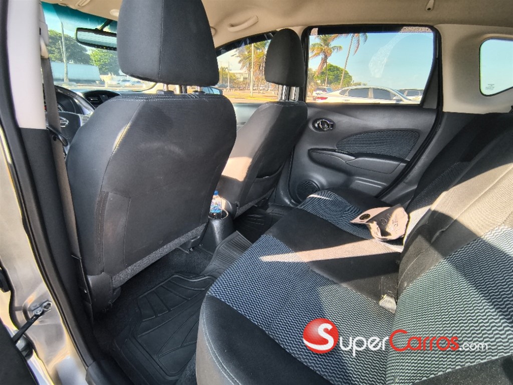 2017 Nissan Versa Note SV — foto 8 / 12