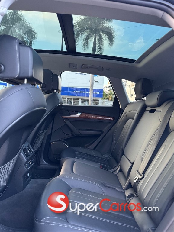 2022 Audi Q5 S-Line — foto 8 / 12