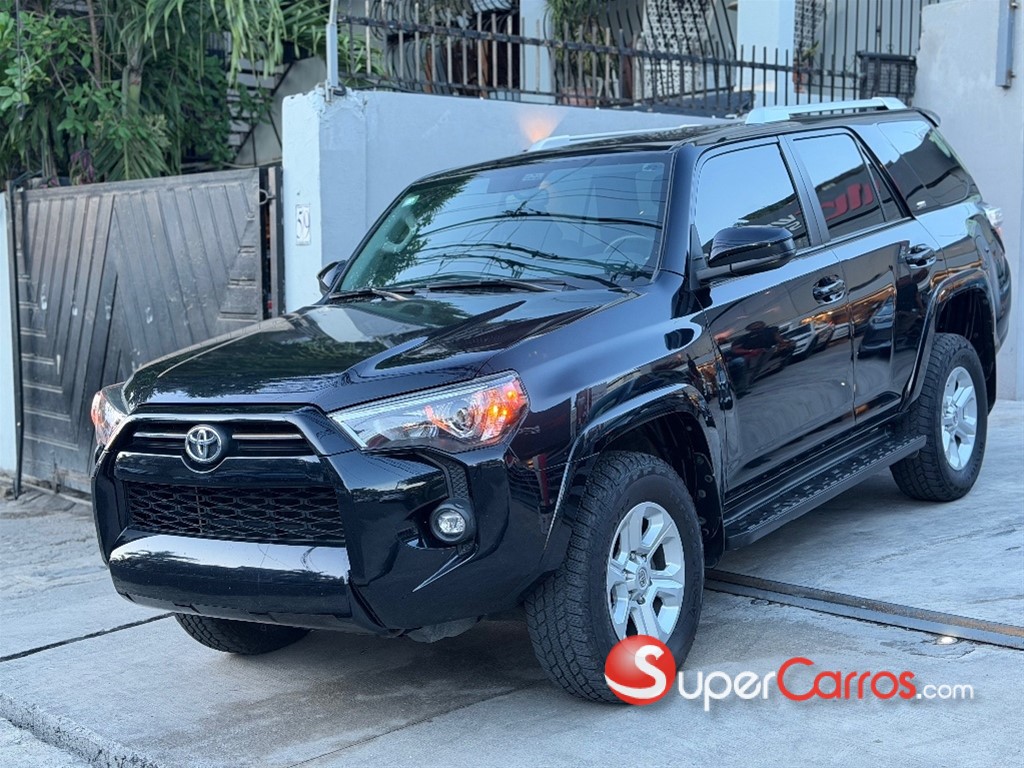 2023 Toyota 4 Runner SR5 — foto 2 / 12