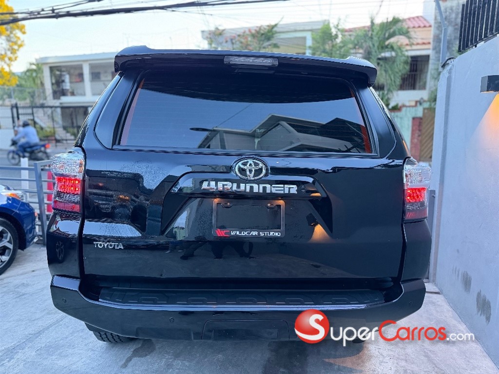 2023 Toyota 4 Runner SR5 — foto 5 / 12