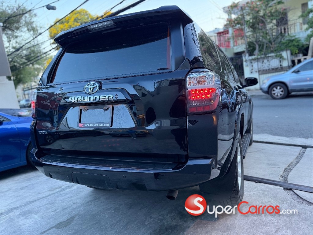 2023 Toyota 4 Runner SR5 — foto 6 / 12