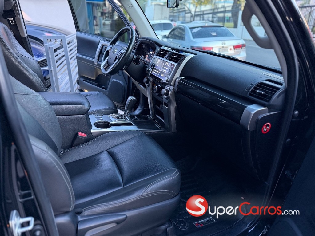 2023 Toyota 4 Runner SR5 — foto 9 / 12