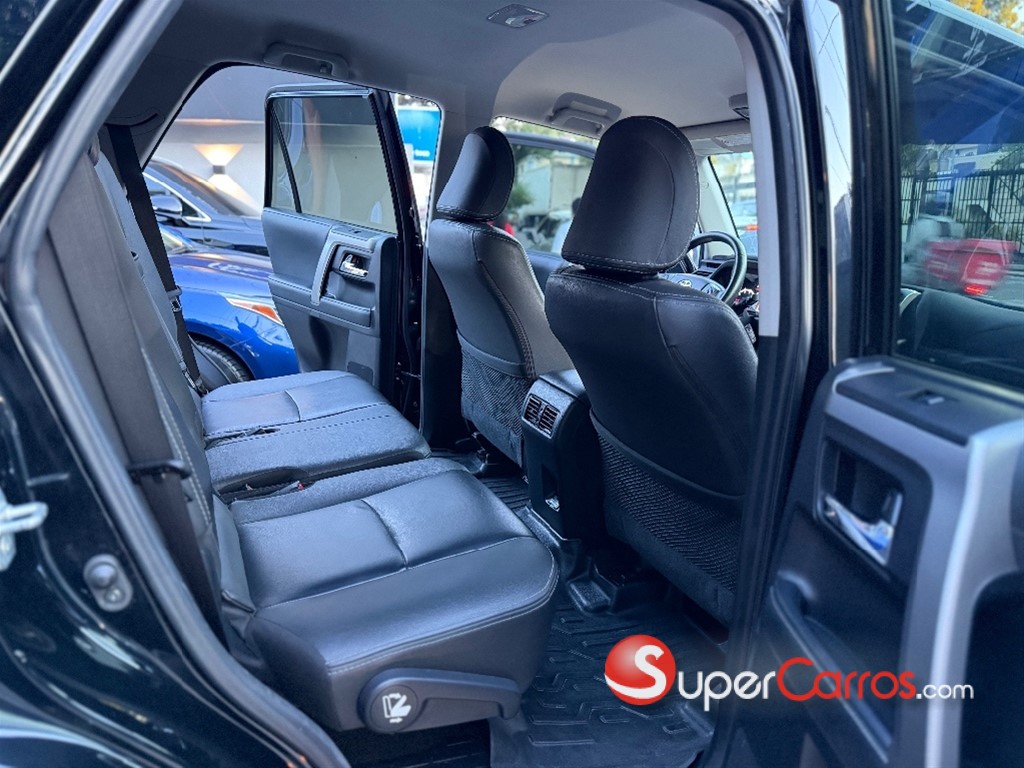 2023 Toyota 4 Runner SR5 — foto 11 / 12