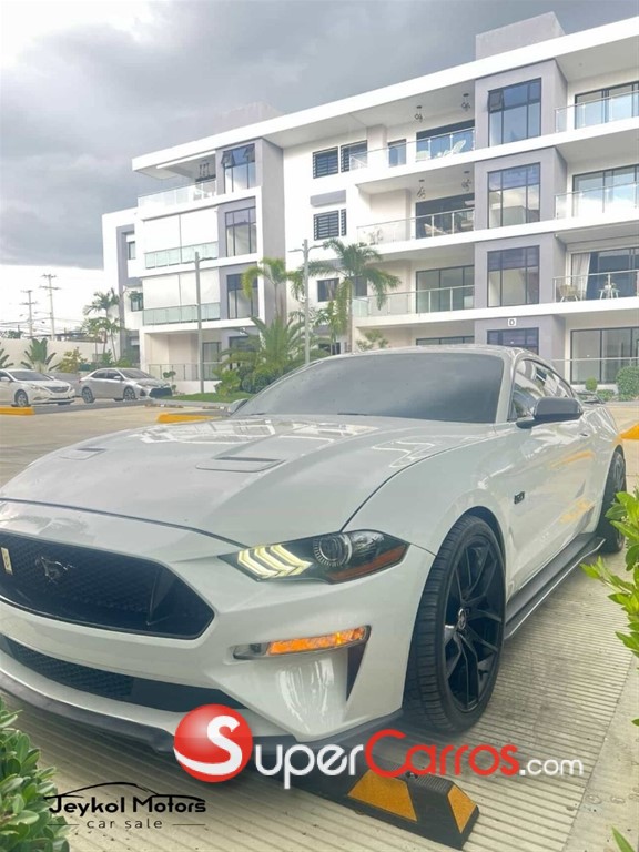 2019 Ford Mustang GT PREMIUM — foto 10 / 10
