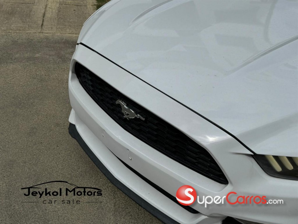2017 Ford Mustang Ecoboost Premium — foto 3 / 12