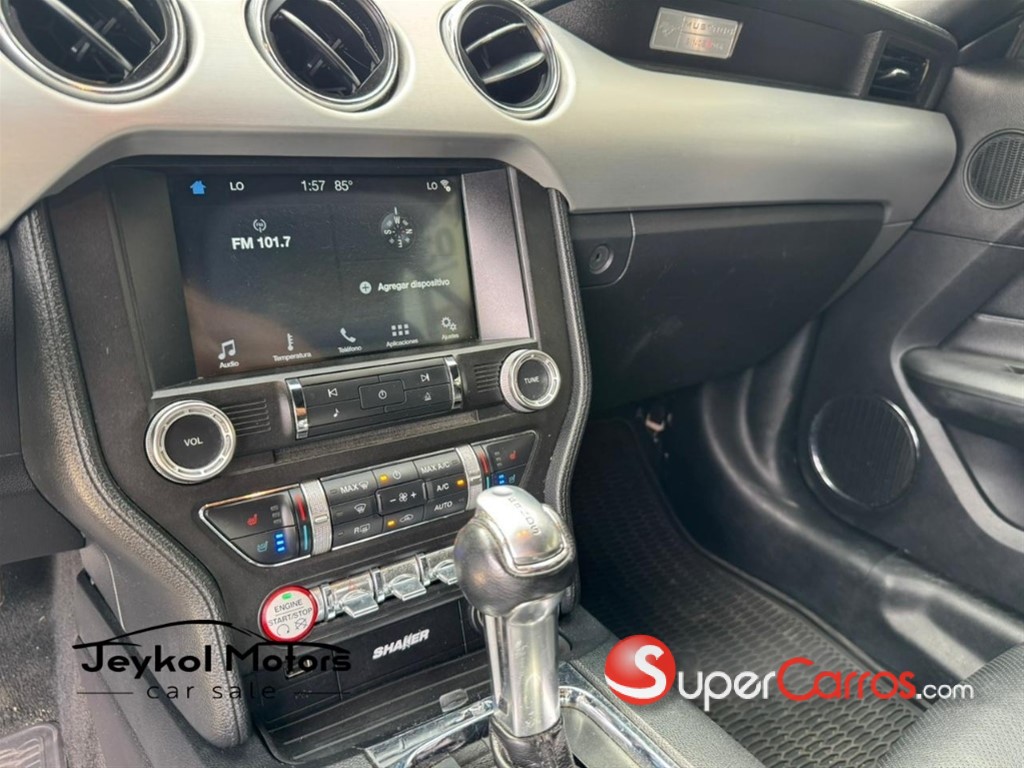 2017 Ford Mustang Ecoboost Premium — foto 7 / 12