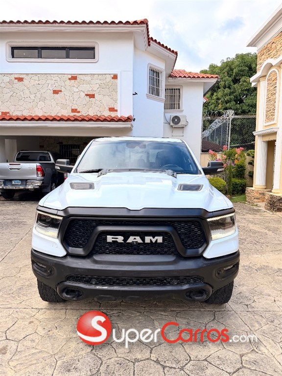 2021 Ram REBEL — foto 2 / 10