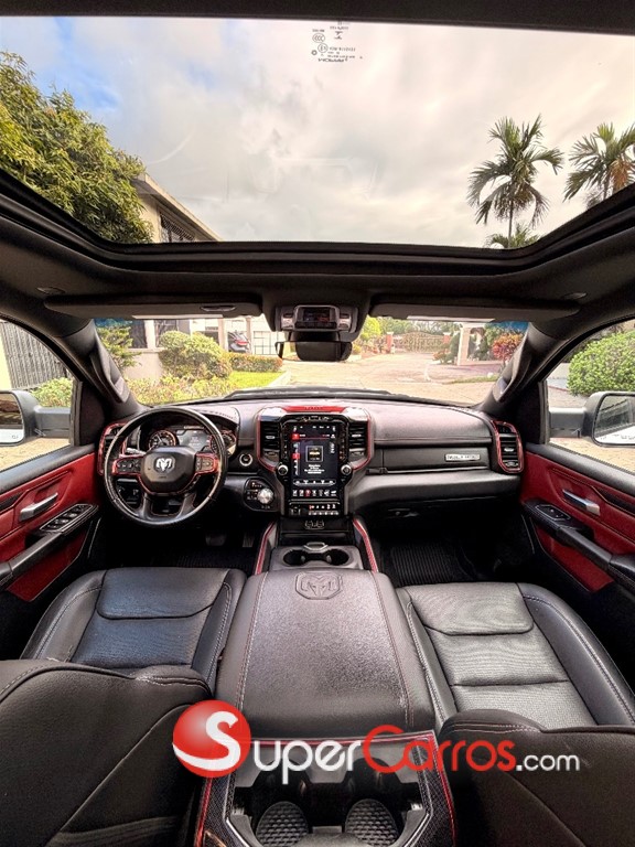 2021 Ram REBEL — foto 9 / 10