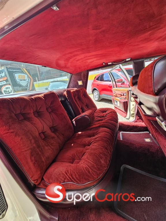 1977 Cadillac De Ville — foto 6 / 10